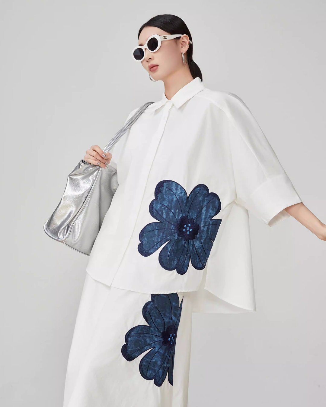 Appliqué Off-White Shirt / Half-Length Skirt FER0117