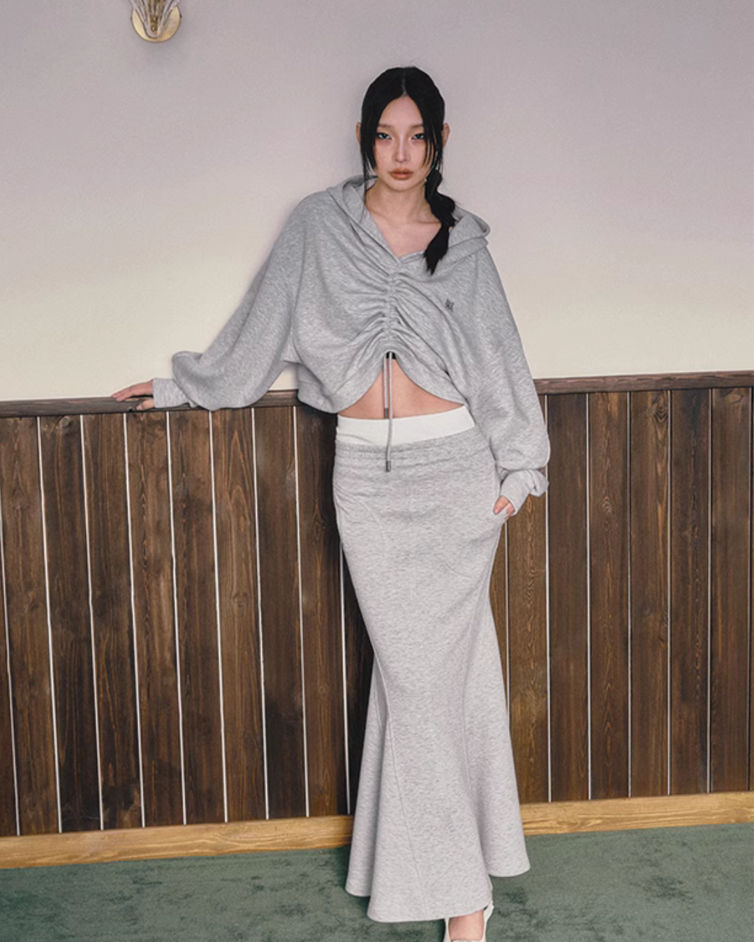 Shearled Cropped Hoodie / Mermaid Long Skirt IMC0037