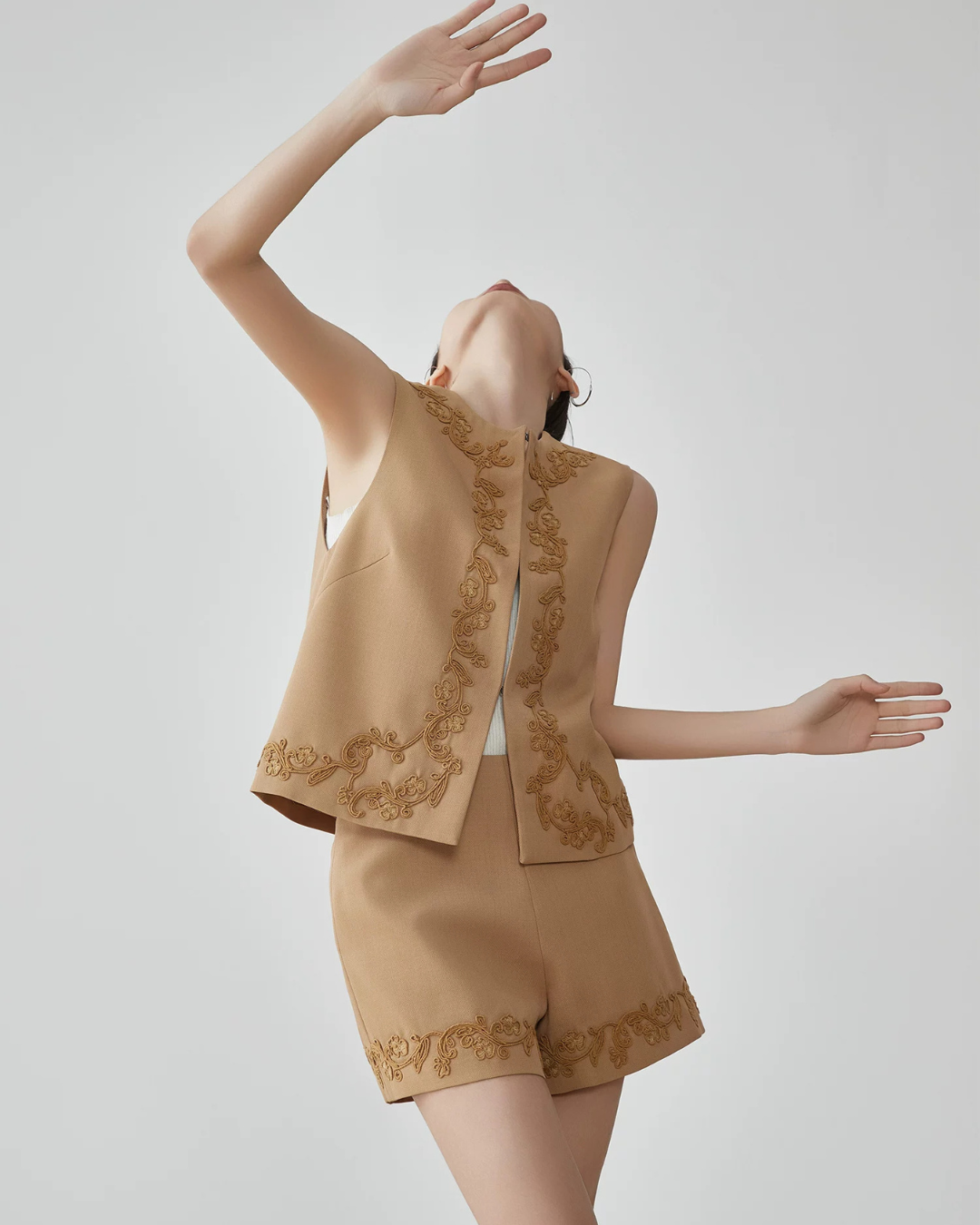Code Embroidery Sleeveless Vest / Shorts FER0298