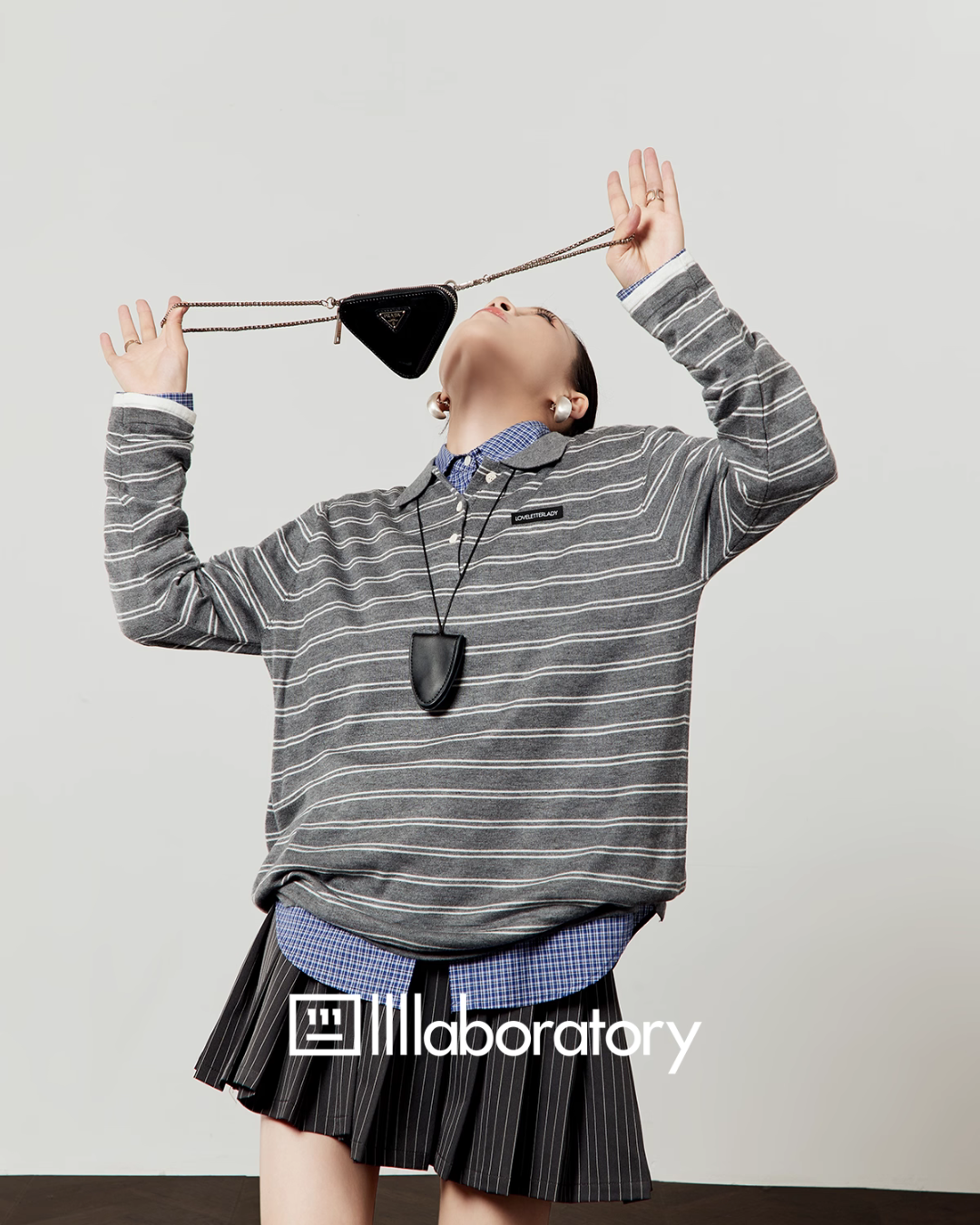 Round Knit Top / Striped A-Line Mini Skirt LLA0550