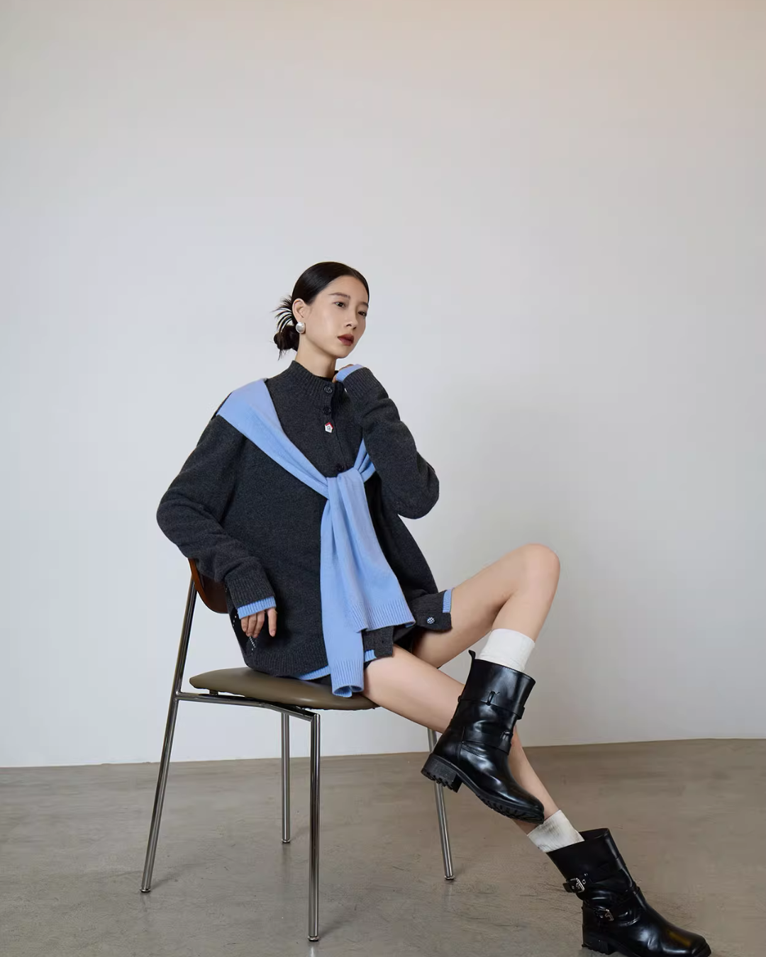 Gray Blue Color Block Design Knit SUY0002