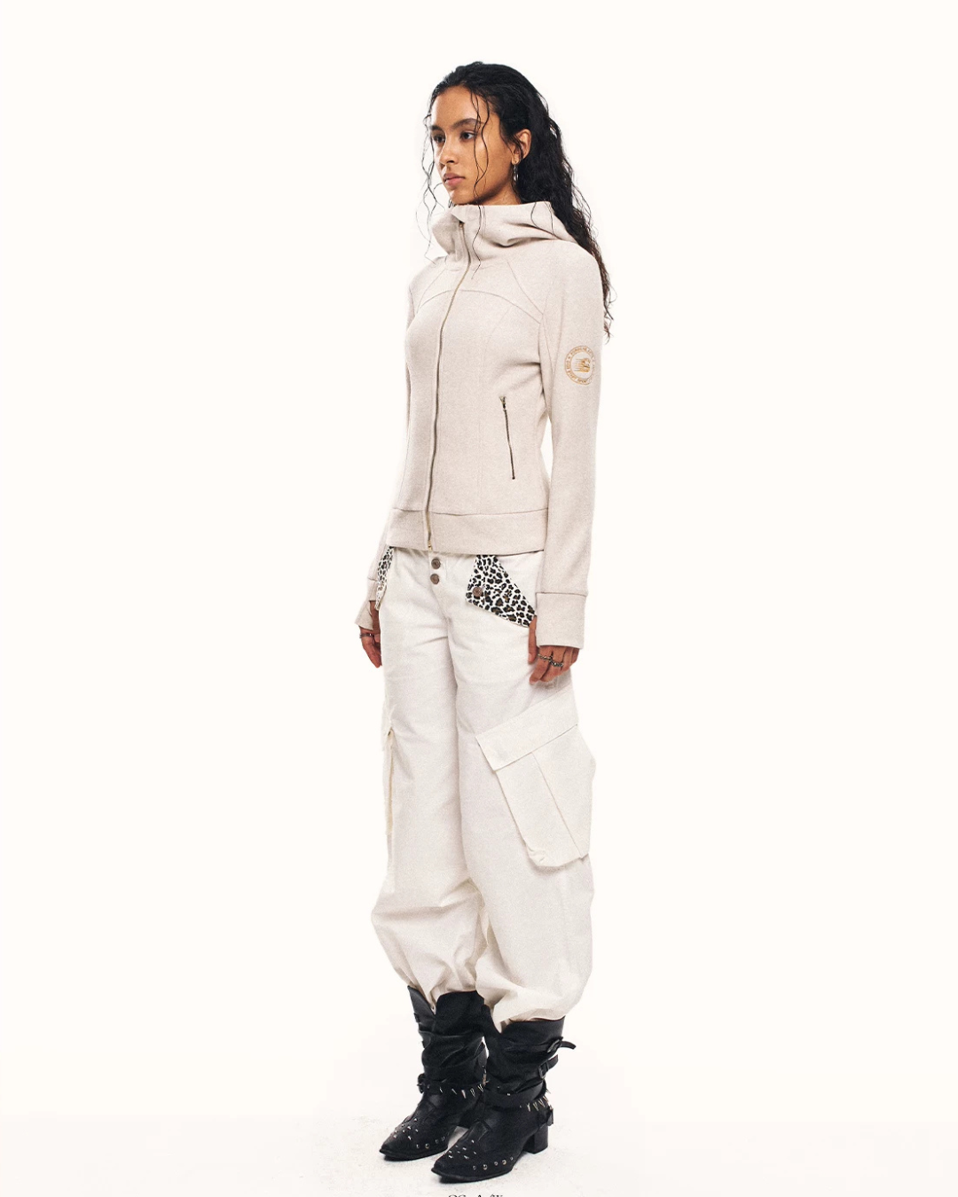 Slim-Fit Zip Hoodie ZTS0029
