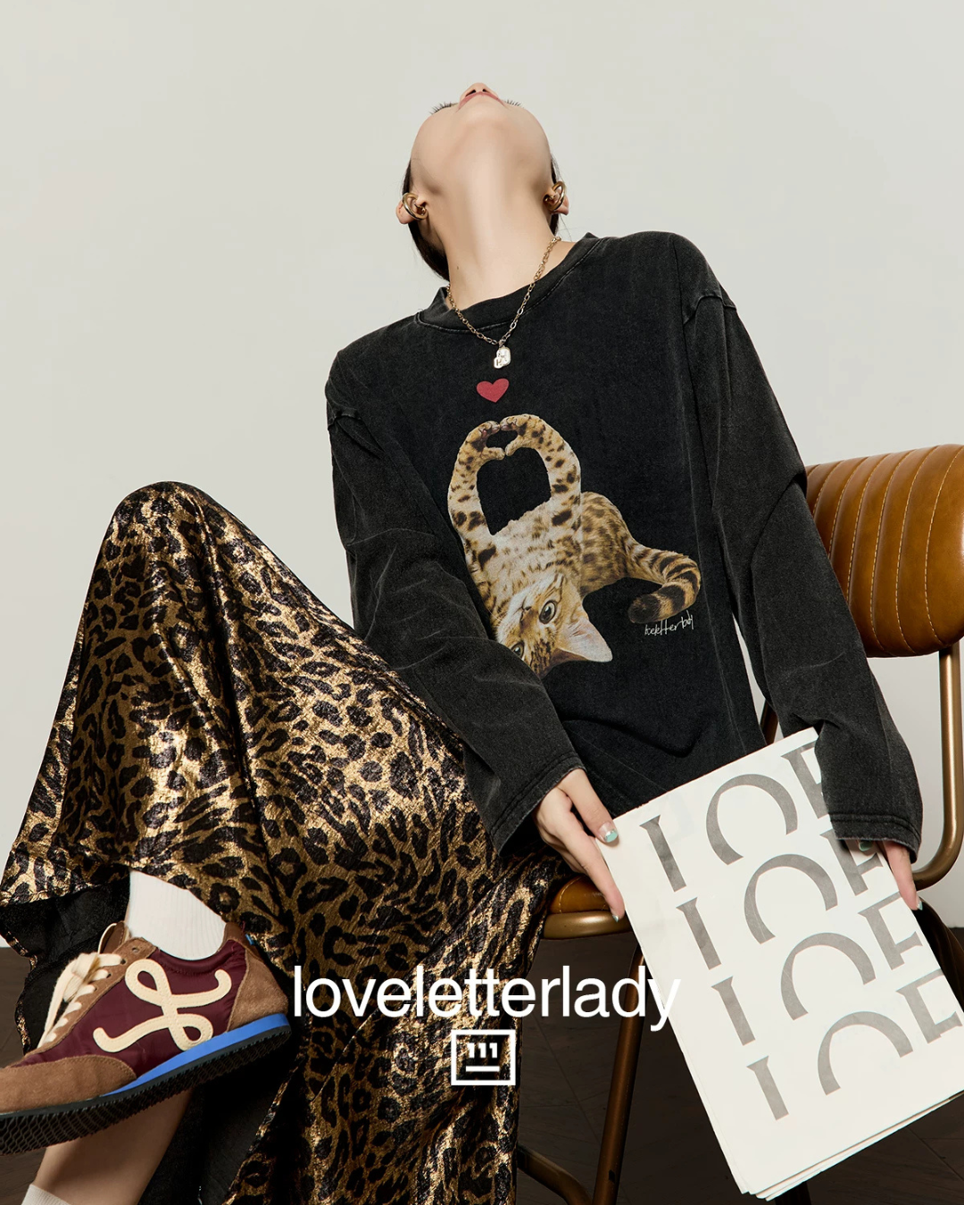 Vintage Printed Long-Sleeve T-Shirt / Leopard Skirt LLA0663