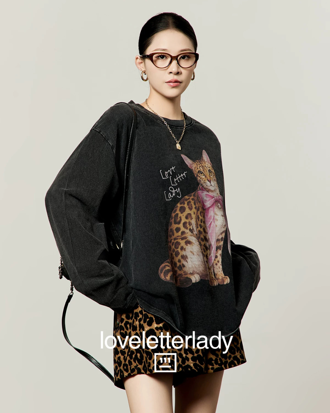 Leopard Print Oversized Sweatshirt / Leopard Casual Pants LLA0657
