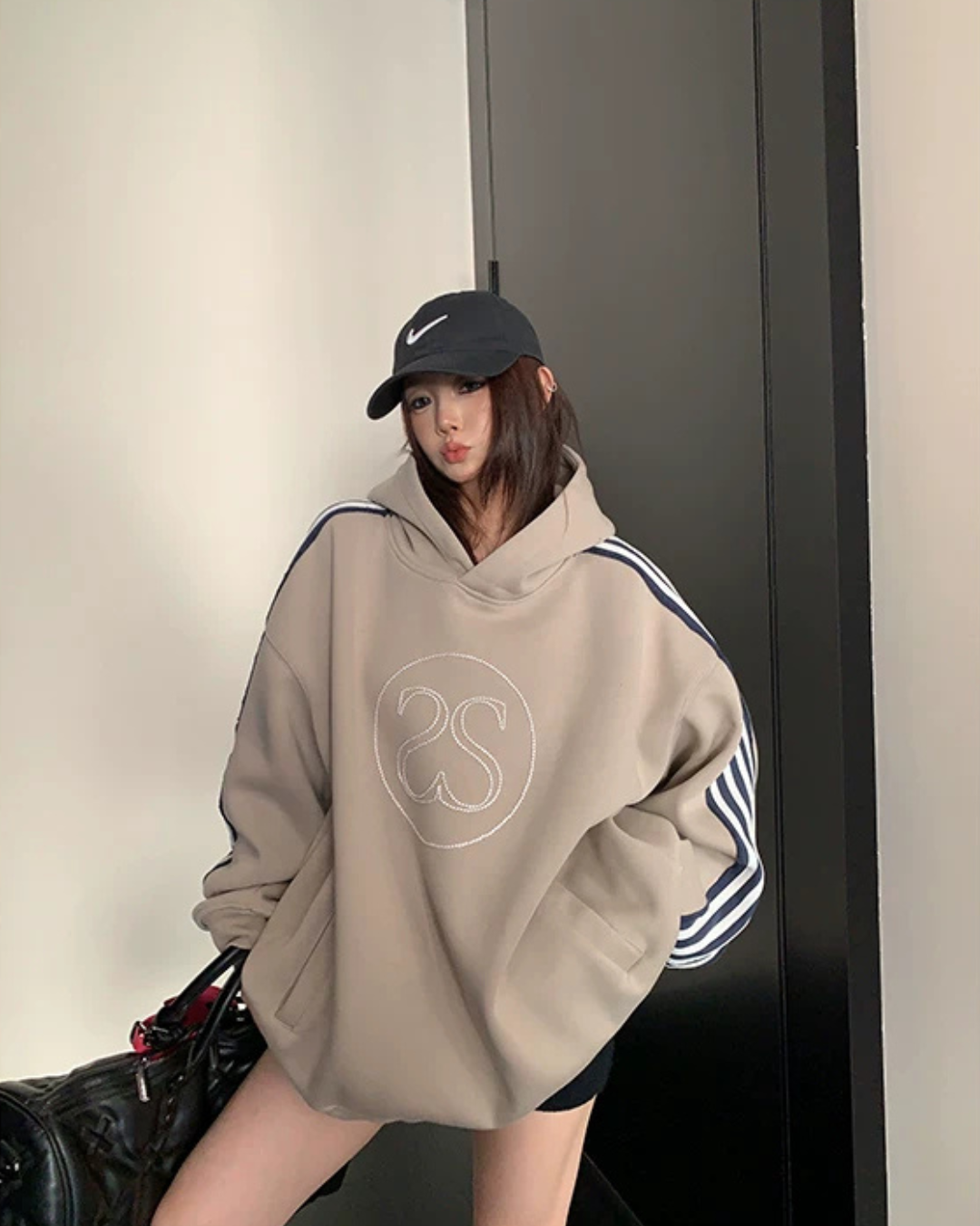 Three Stripes Sweat Hoodie YLS1068