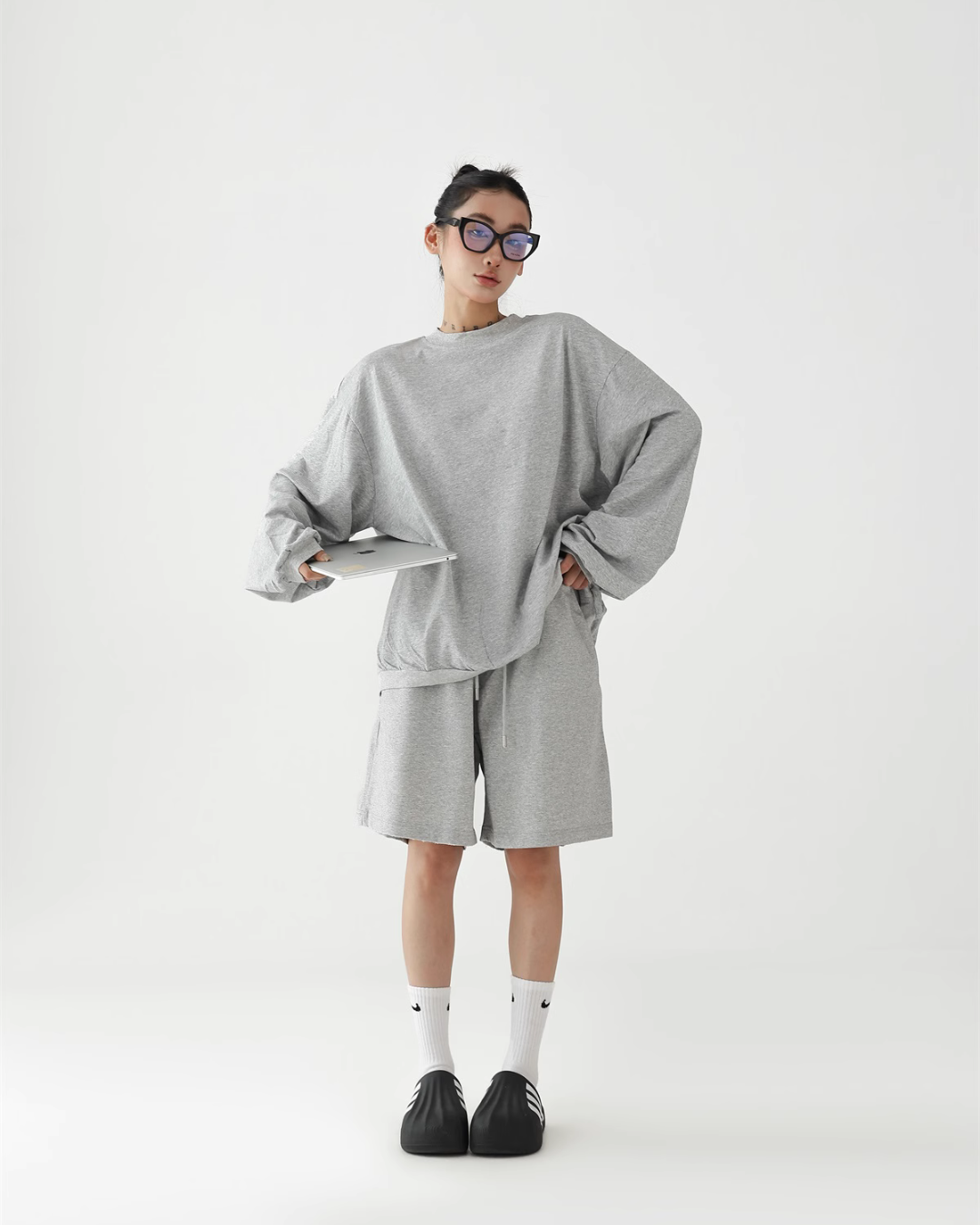 Loose Silhouette Long Sleeve Top / Wide Half Pants ACS0249