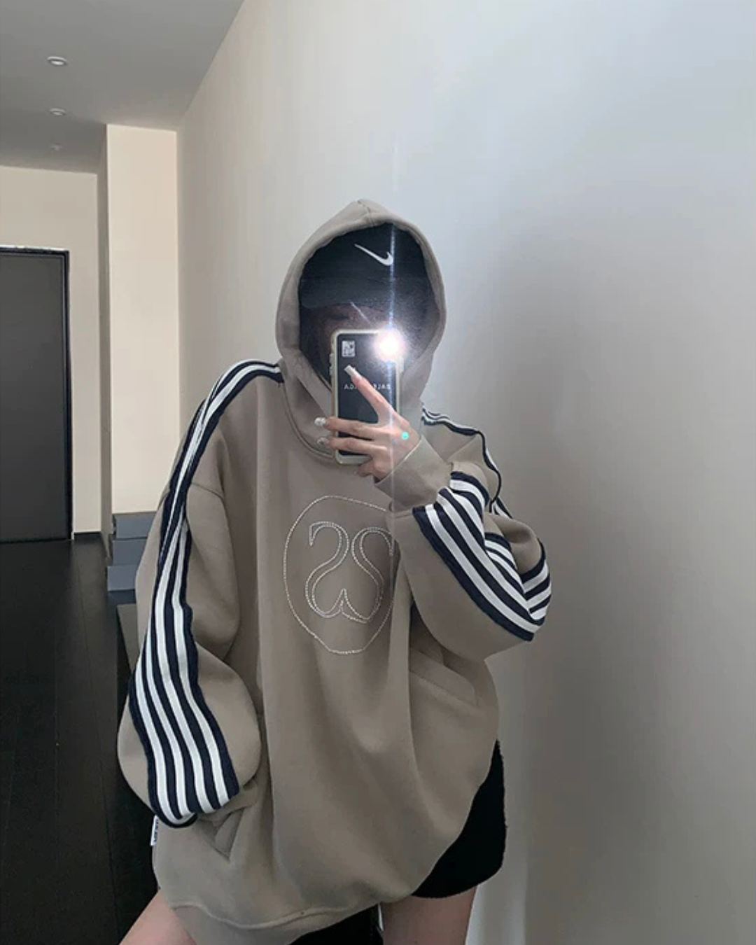 Three Stripes Sweat Hoodie YLS1068