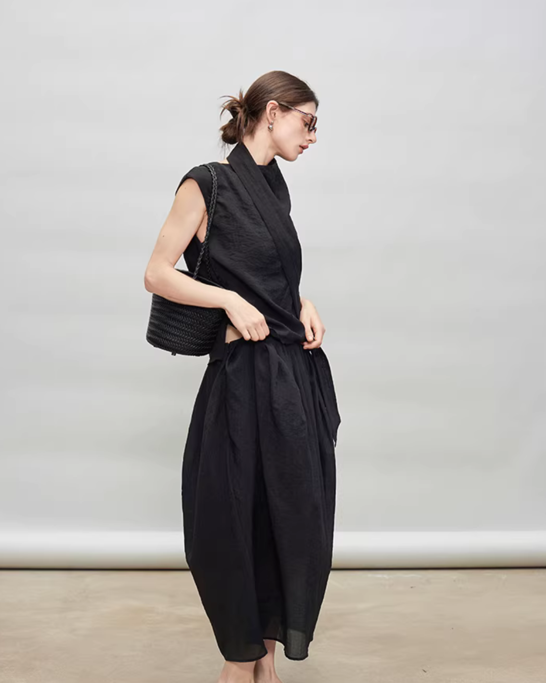 French Ribbon Sleeveless Top / Irregular Tulip Hem Skirt TEO0010