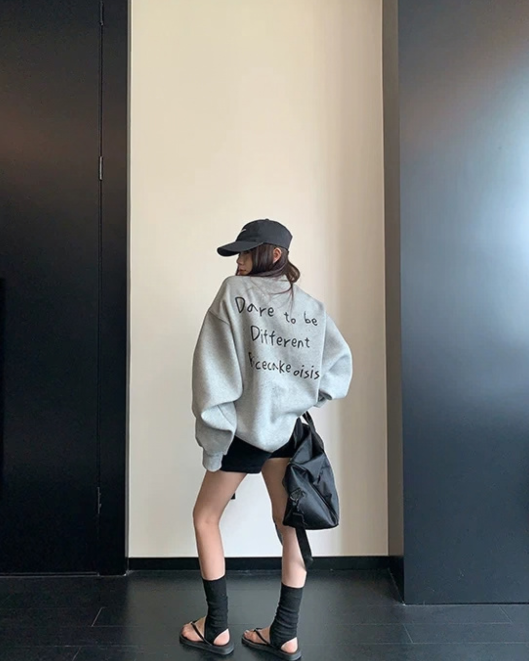 Letter Graphic Sweatshirt YLS1042