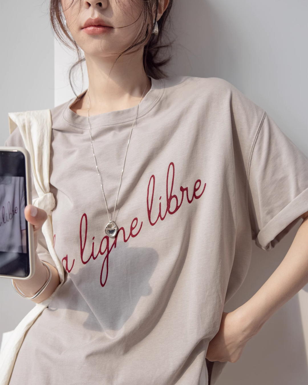 Cursive Logo Loose T-Shirt VNS0008