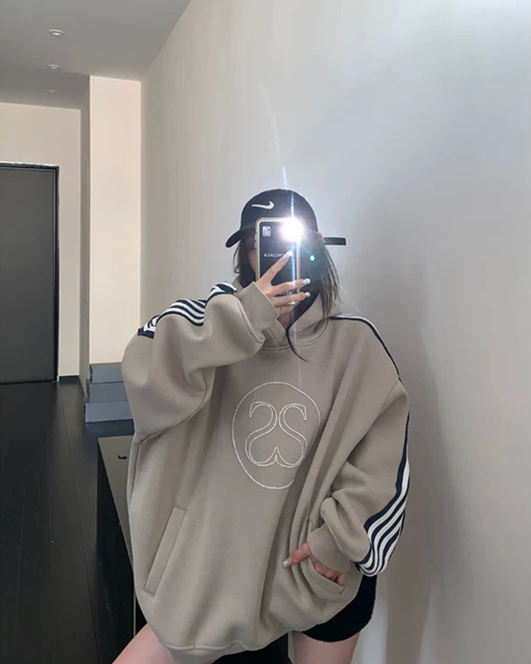 Three Stripes Sweat Hoodie YLS1068