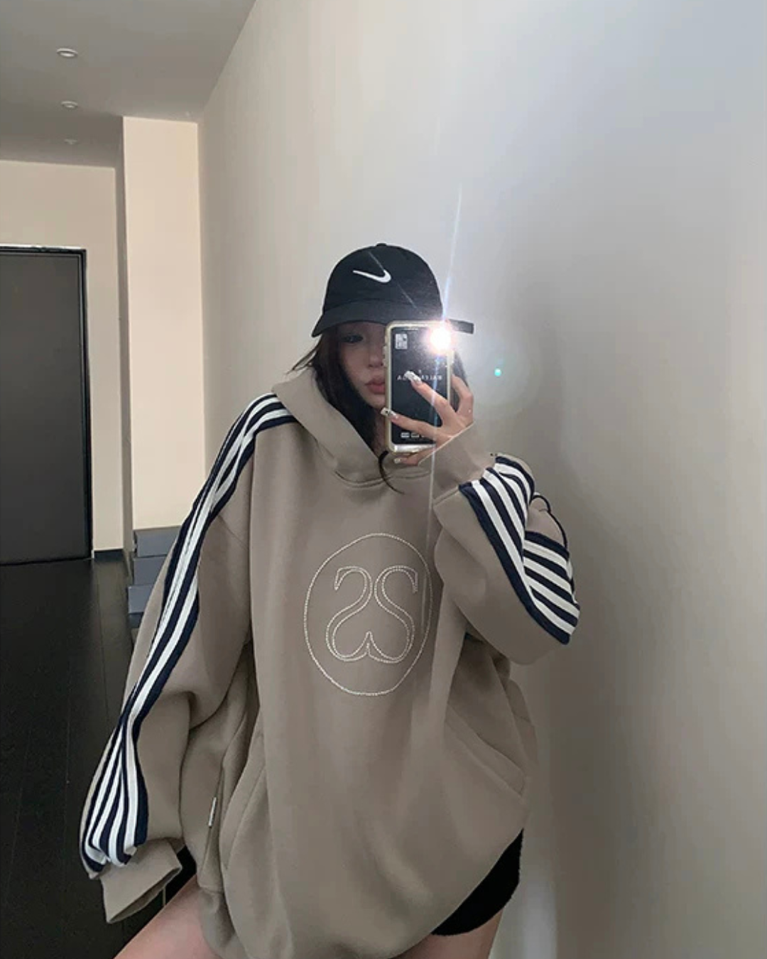 Three Stripes Sweat Hoodie YLS1068