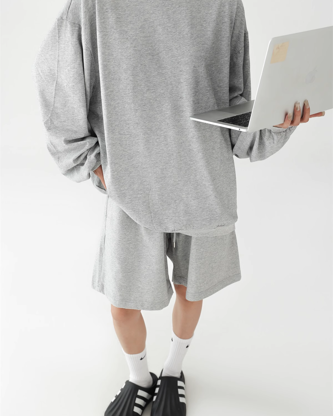 Loose Silhouette Long Sleeve Top / Wide Half Pants ACS0249