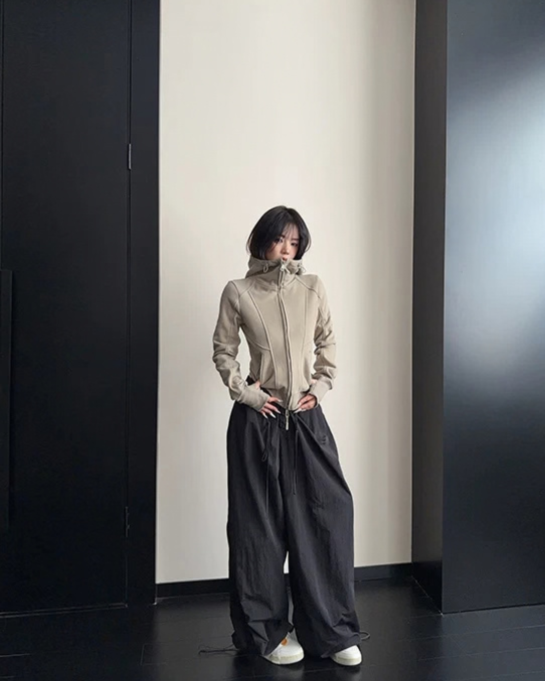 High-Neck Hooded Zip-Up Hoodie YLS1057