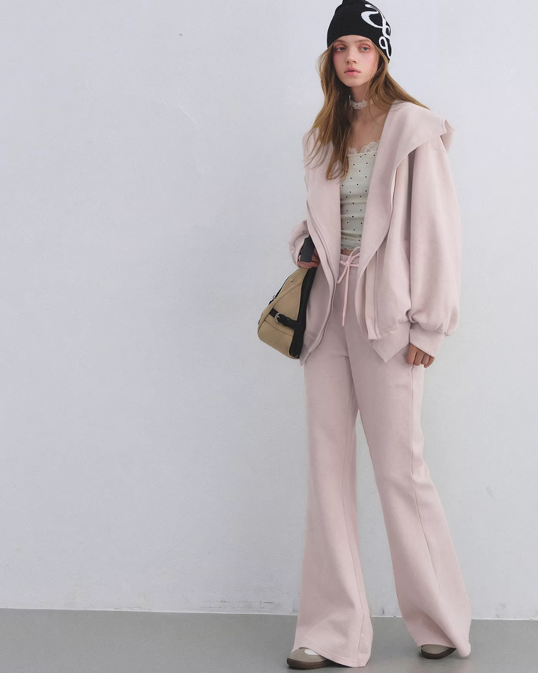 Oversized Collar Zip-Up Hoodie / Flare Sweatpants  ASG0083