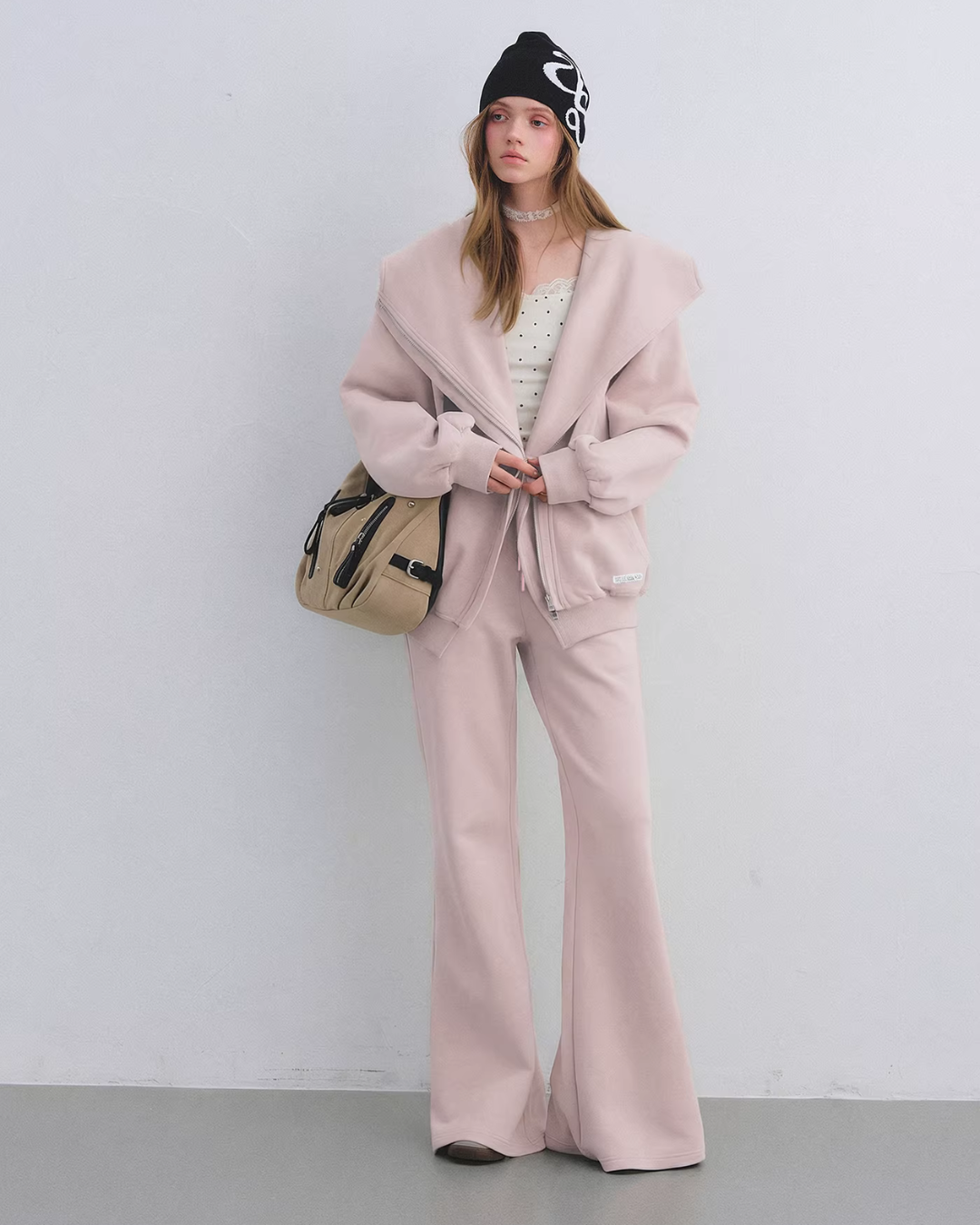 Oversized Collar Zip-Up Hoodie / Flare Sweatpants  ASG0083