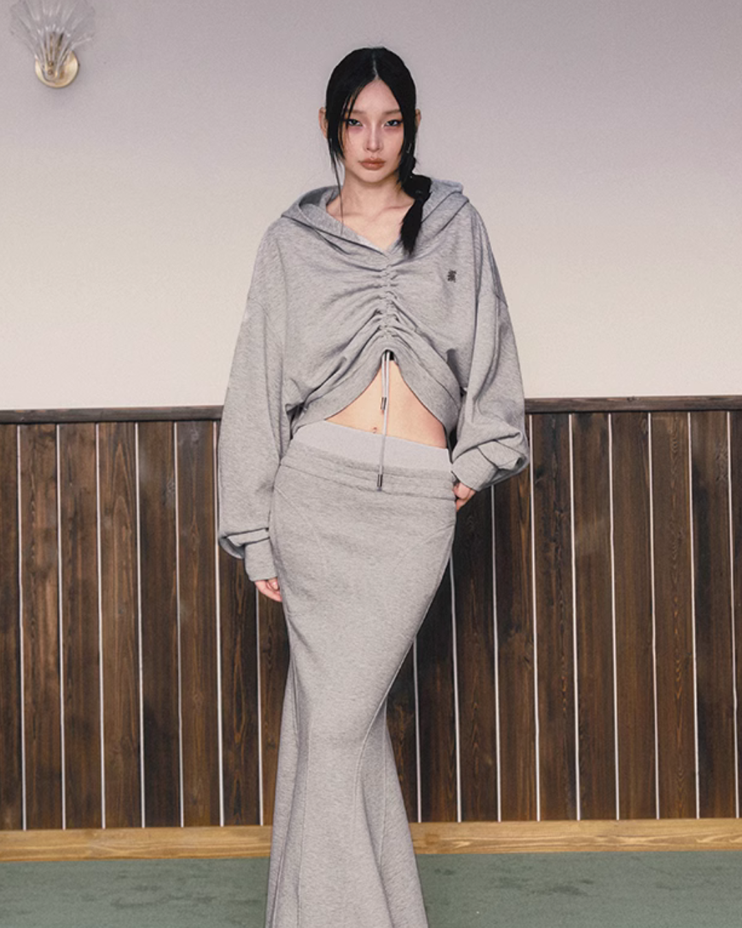 Shearled Cropped Hoodie / Mermaid Long Skirt IMC0037