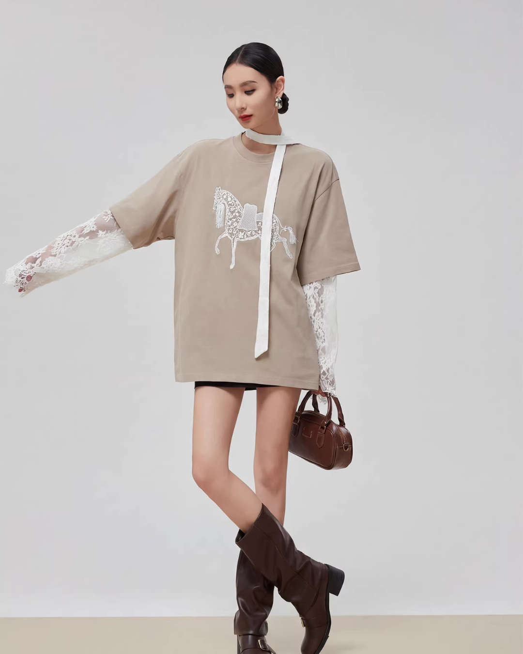 Horse Motif Lace Sleeves FER0034