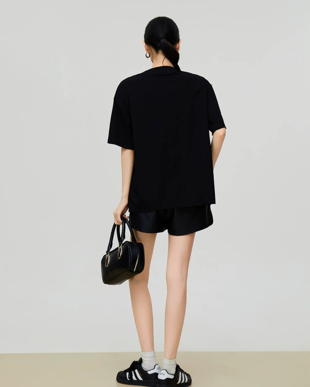 Heart Cutout Short Sleeve T-Shirt FER0316