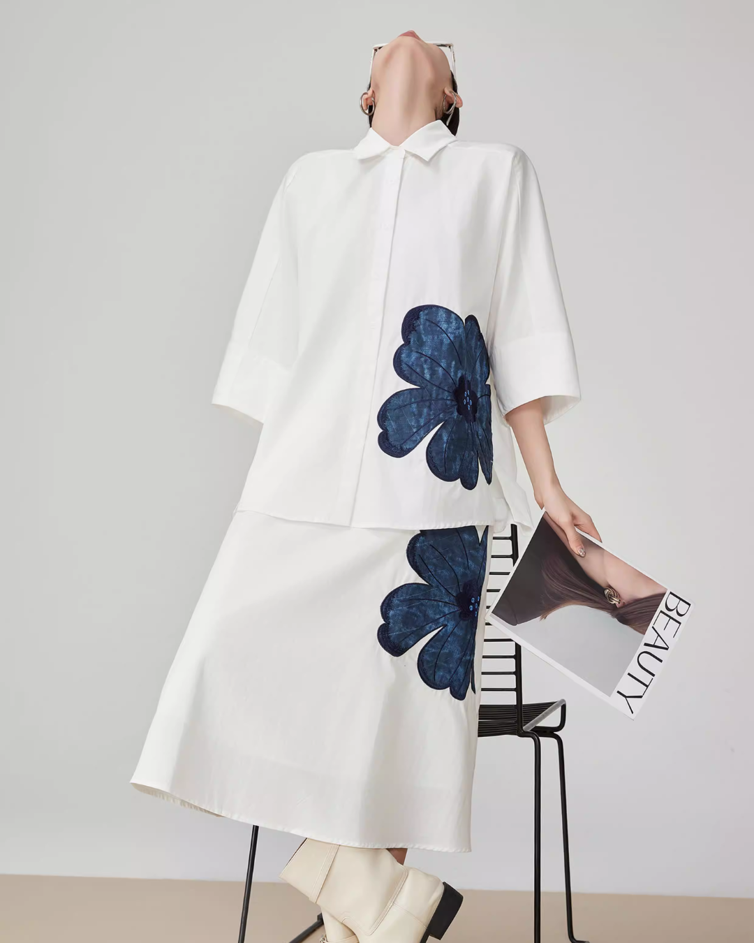 Appliqué Off-White Shirt / Half-Length Skirt FER0117
