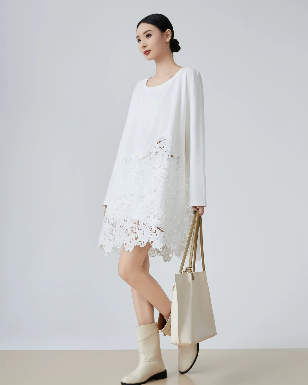 White Lace Docking Top FER0239