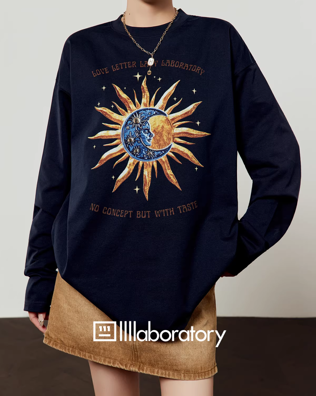 Sun Motif Long-Sleeve Top / Vintage Mini Skirt LLA0640