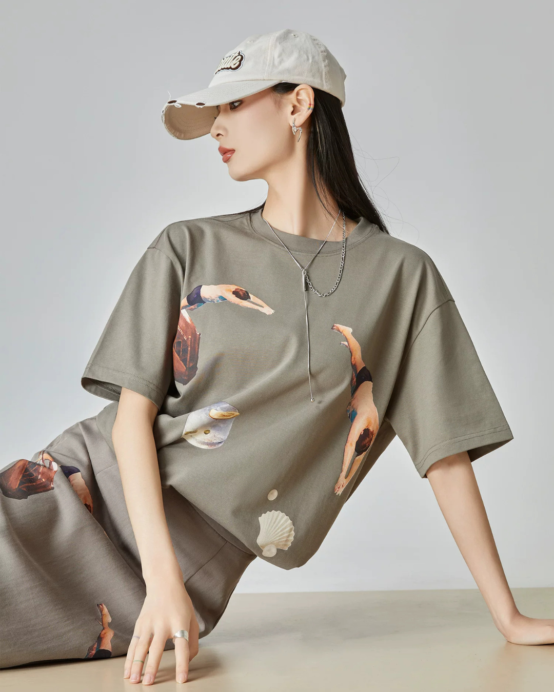 Swimmer Print Short-Sleeve T-Shirt / Long Skirt FER0286
