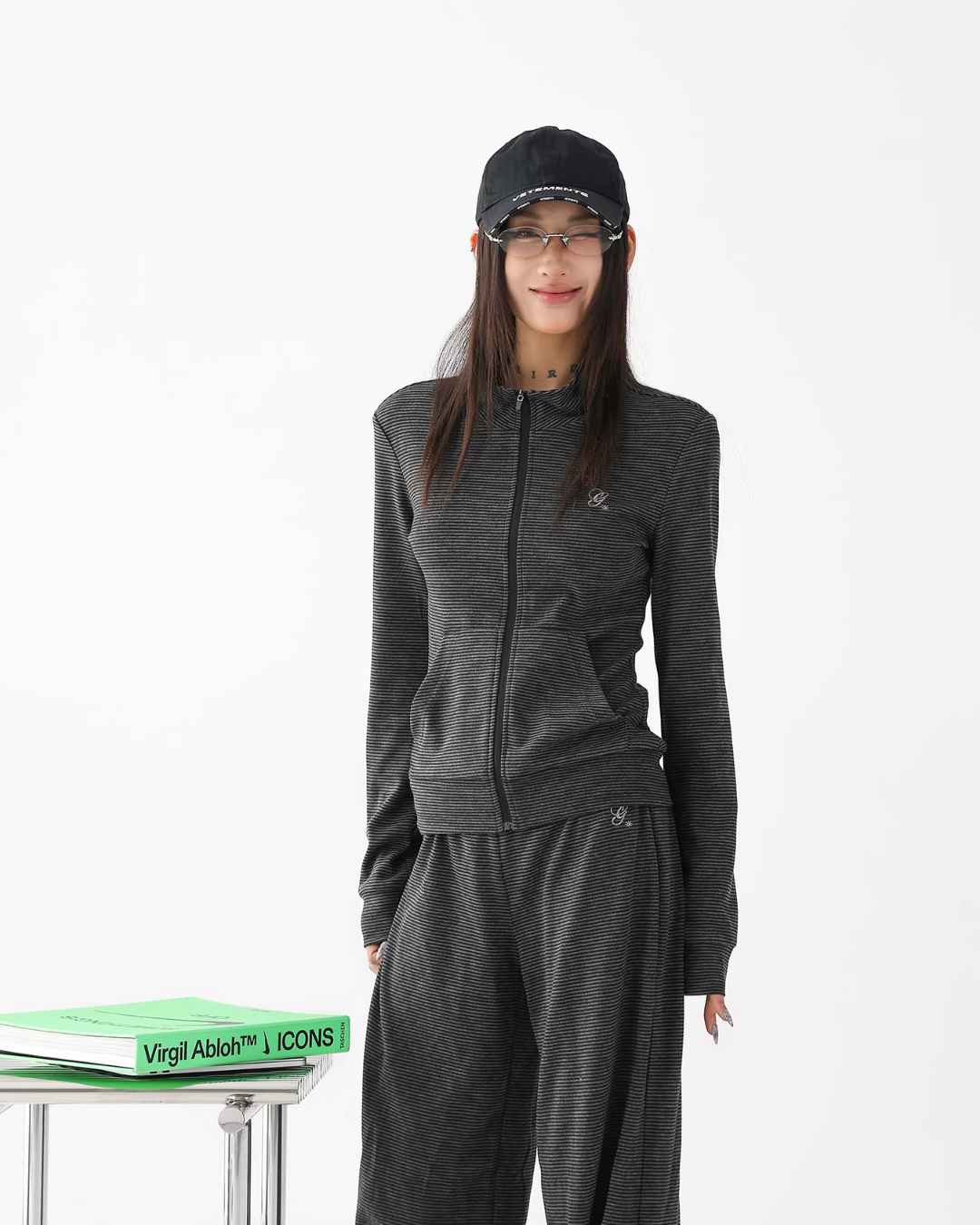 Stripe Crew Neck Zip Jacket / Wide Pants ACS0361