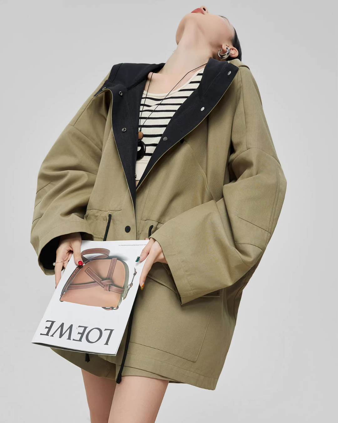 Wind Hooded Trench Coat / High-Waist Shorts FER0036