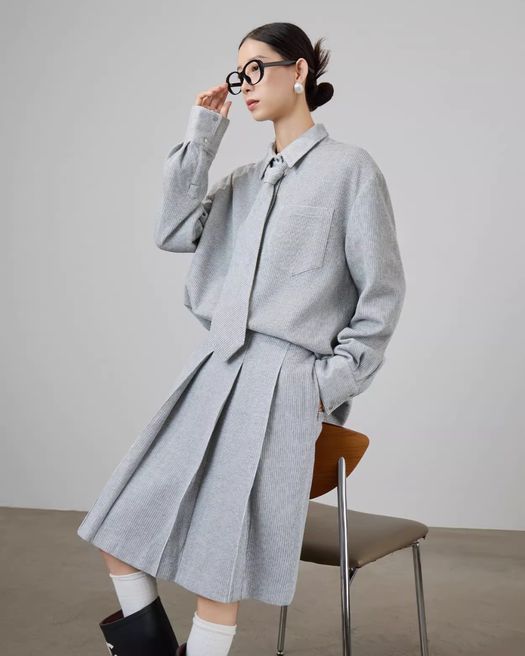 Soft Loose Long Sleeve Shirt / Knee Length Skirt SUY0009