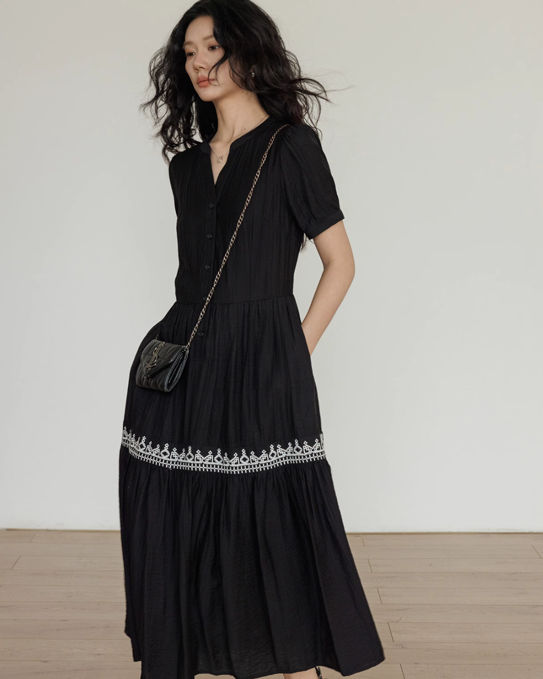 V-Neck Short Sleeved Black Dress VAS0095