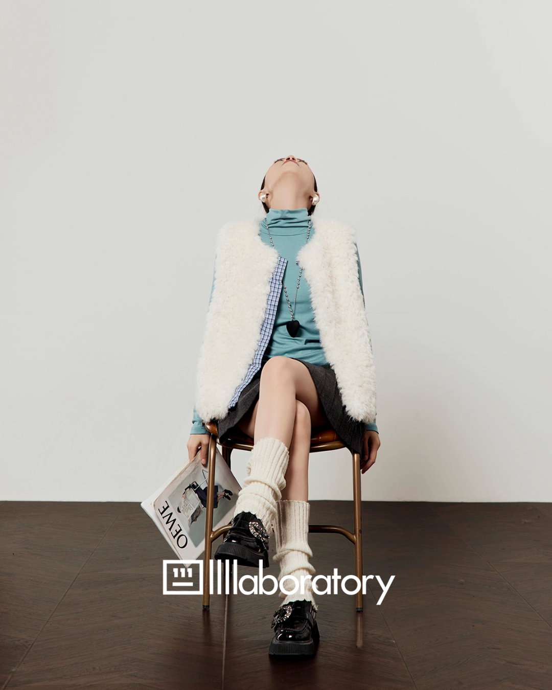 Fluffy Fur Vest / Pleated Skirt LLA0577
