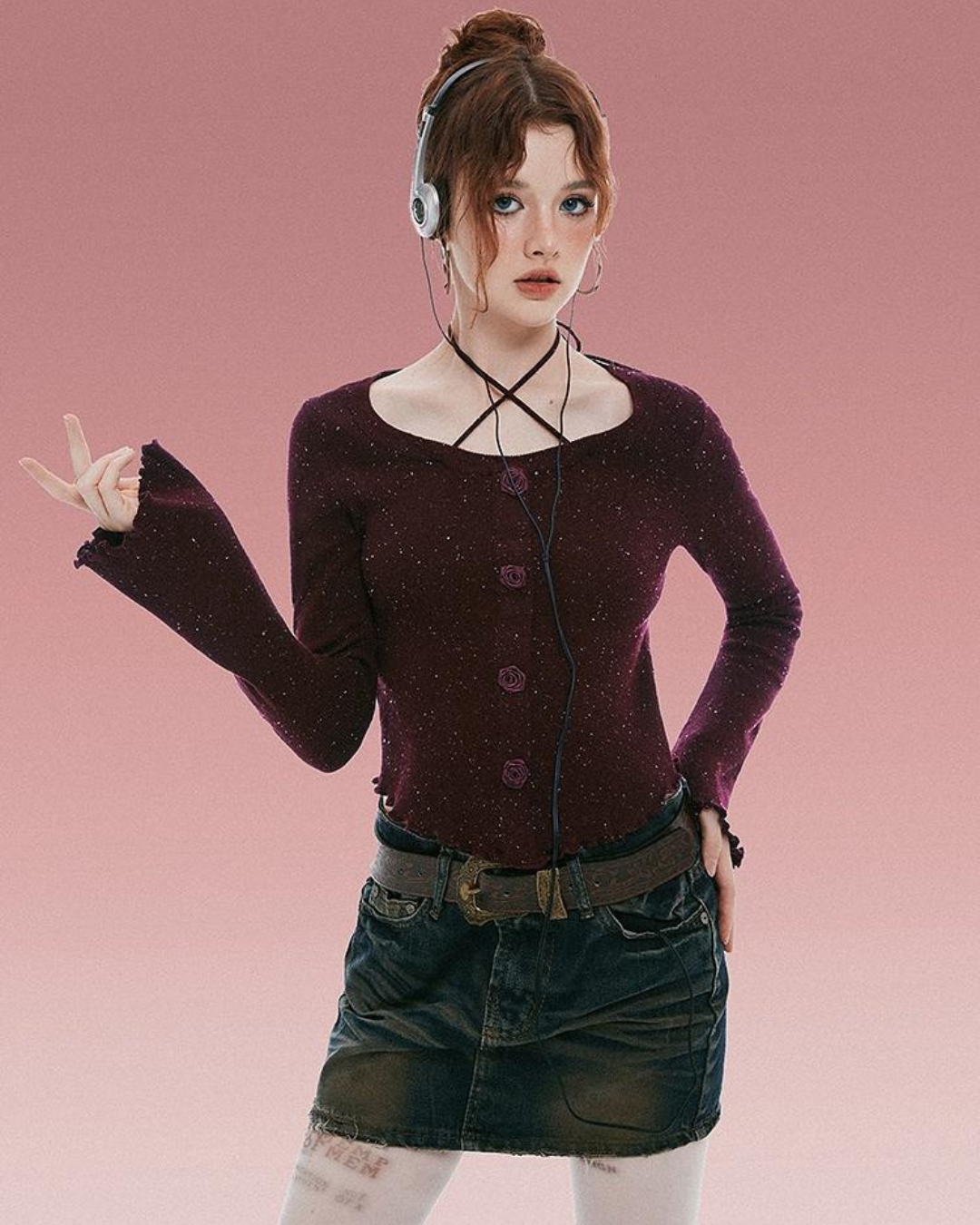 Neckline Strap Sweater IMO0110