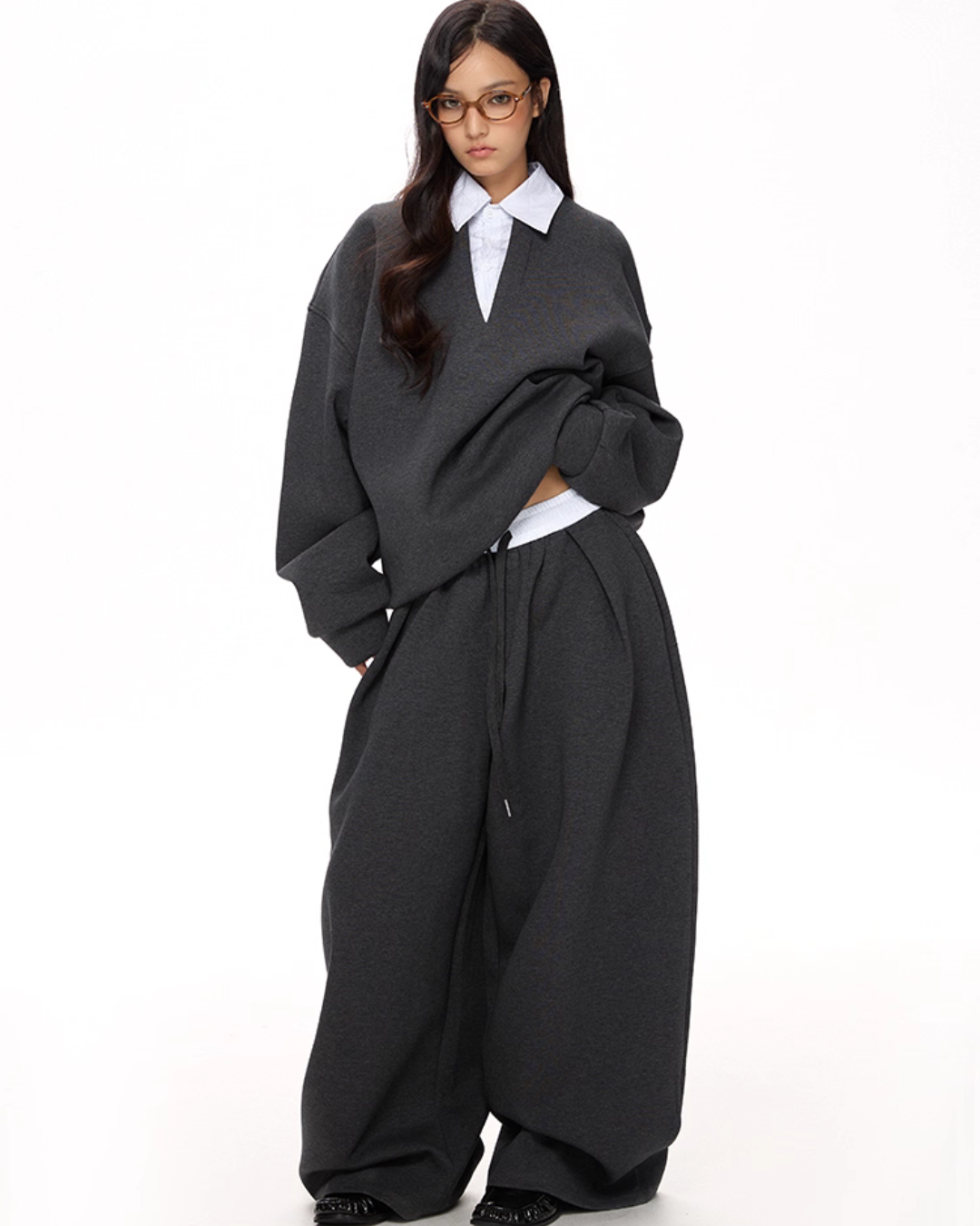 V-Neck Knit Top / Loose Sweatpants VAT0008