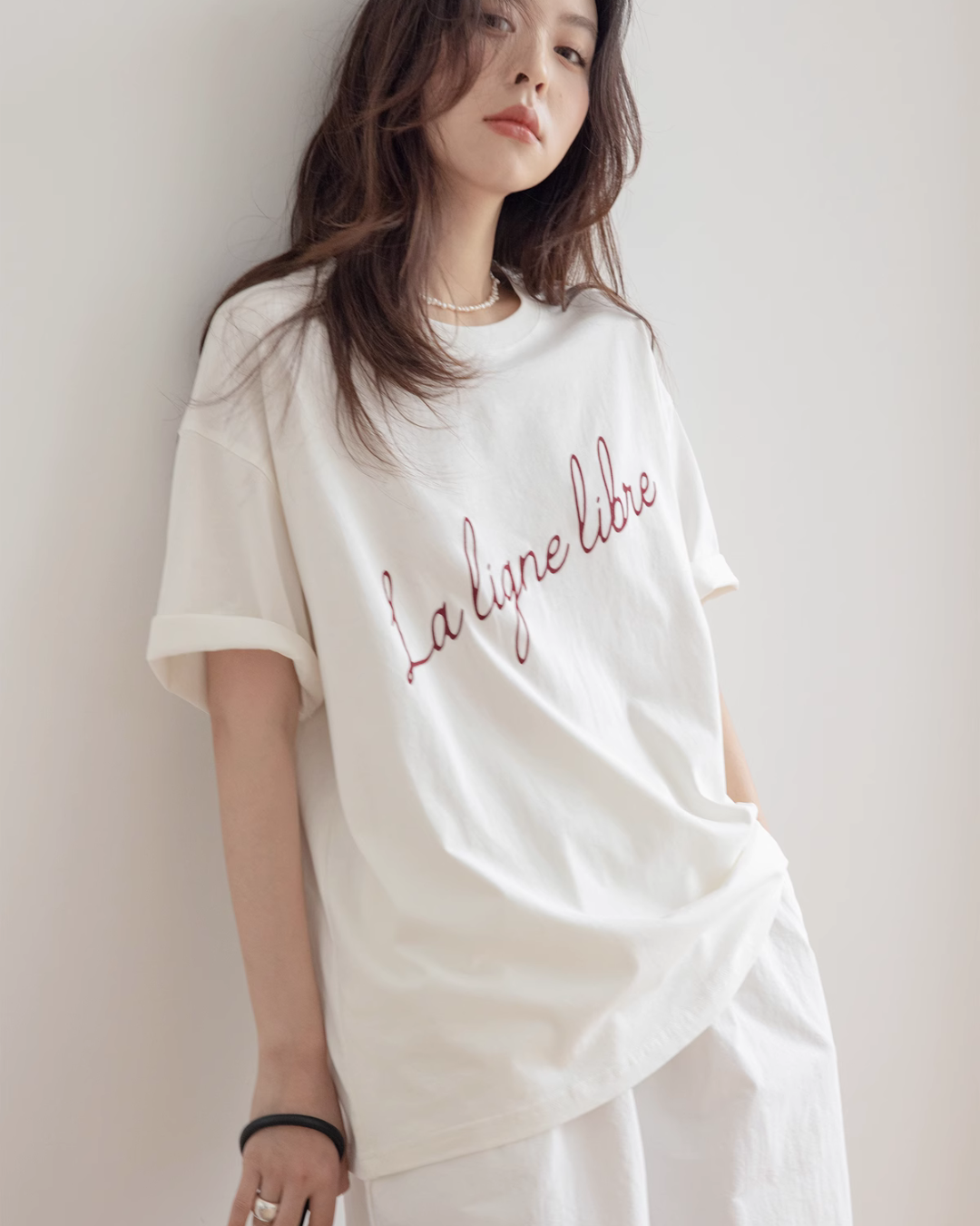 Cursive Logo Loose T-Shirt VNS0008