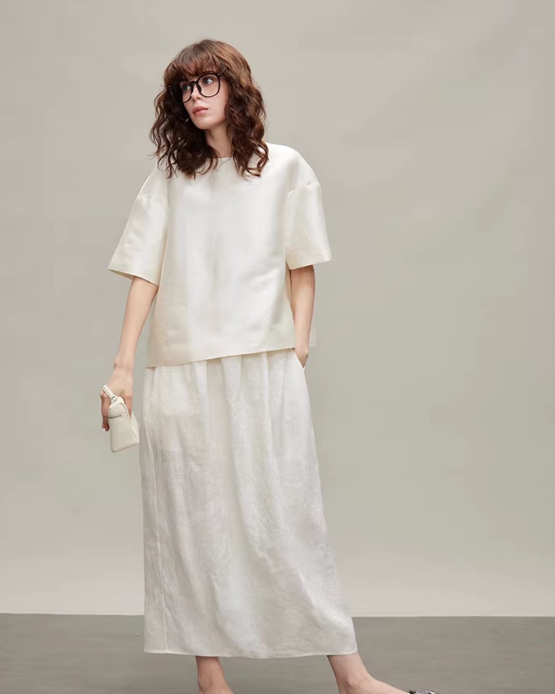 Silk Short-Sleeve Top / Silk Embroidered Half Skirt TEO0009