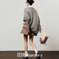 Vintage Gray T-Shirt / Light Brown Pleated Skirt LLA0509