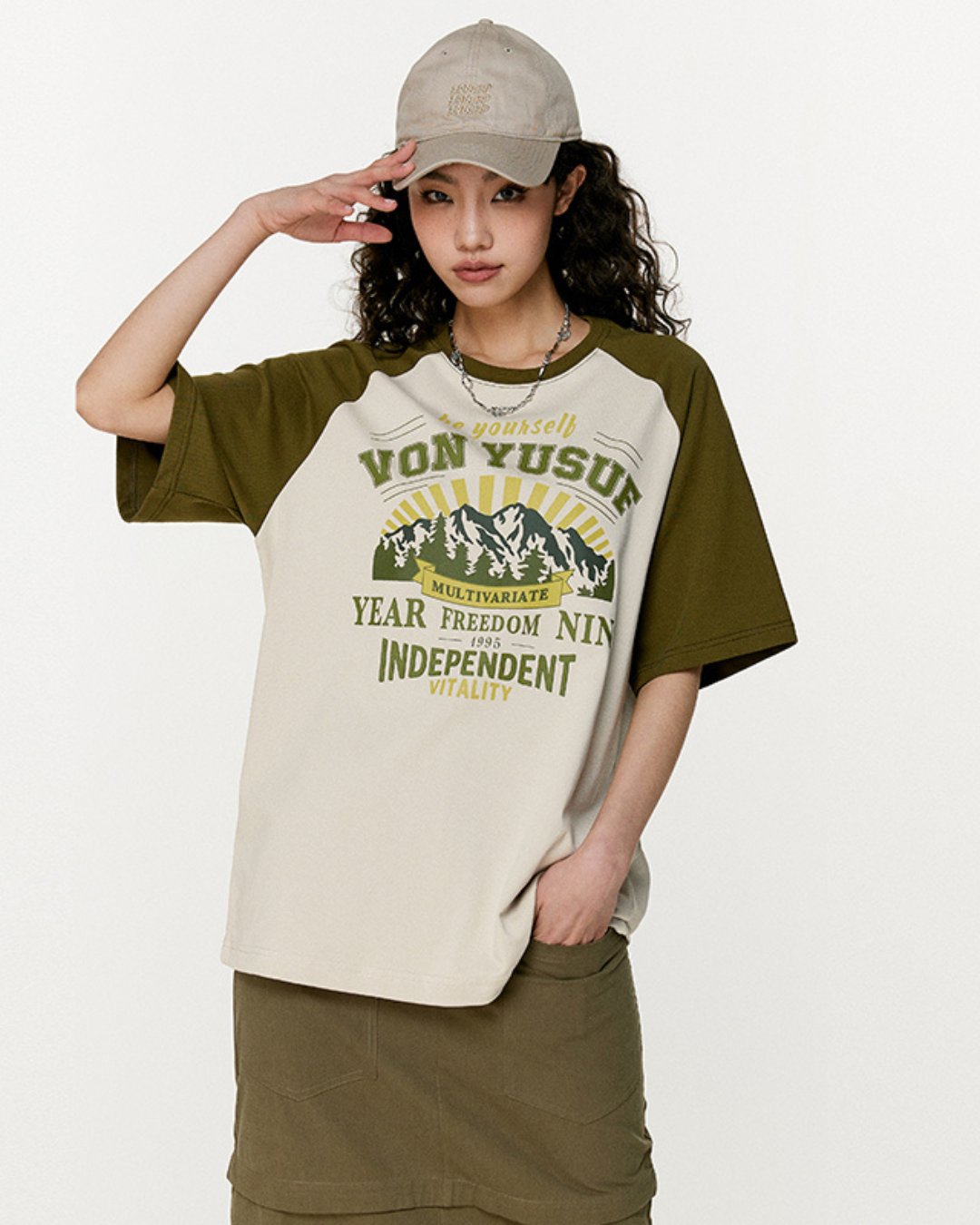 Retro Ragglan Sleeve T-Shirt VNY0010