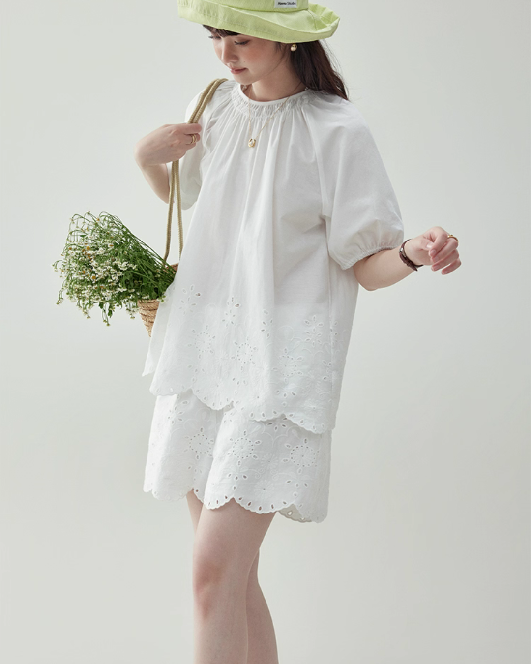 Scalloped Embroidery Lace Blouse / Shorts AMU0028