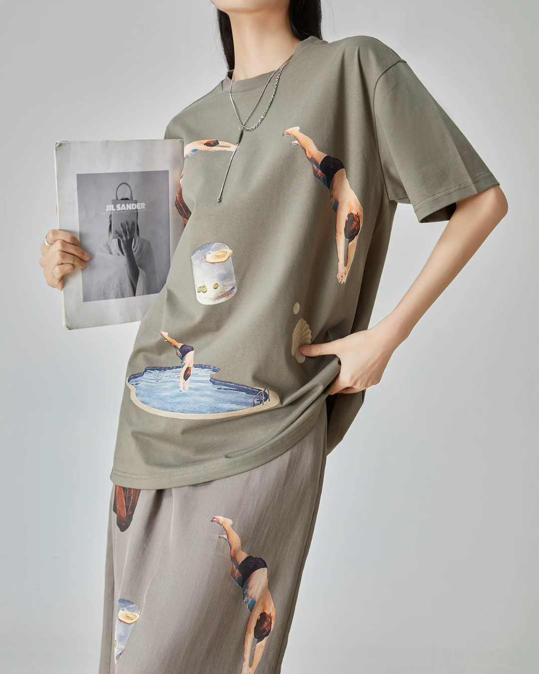 Swimmer Print Short-Sleeve T-Shirt / Long Skirt FER0286