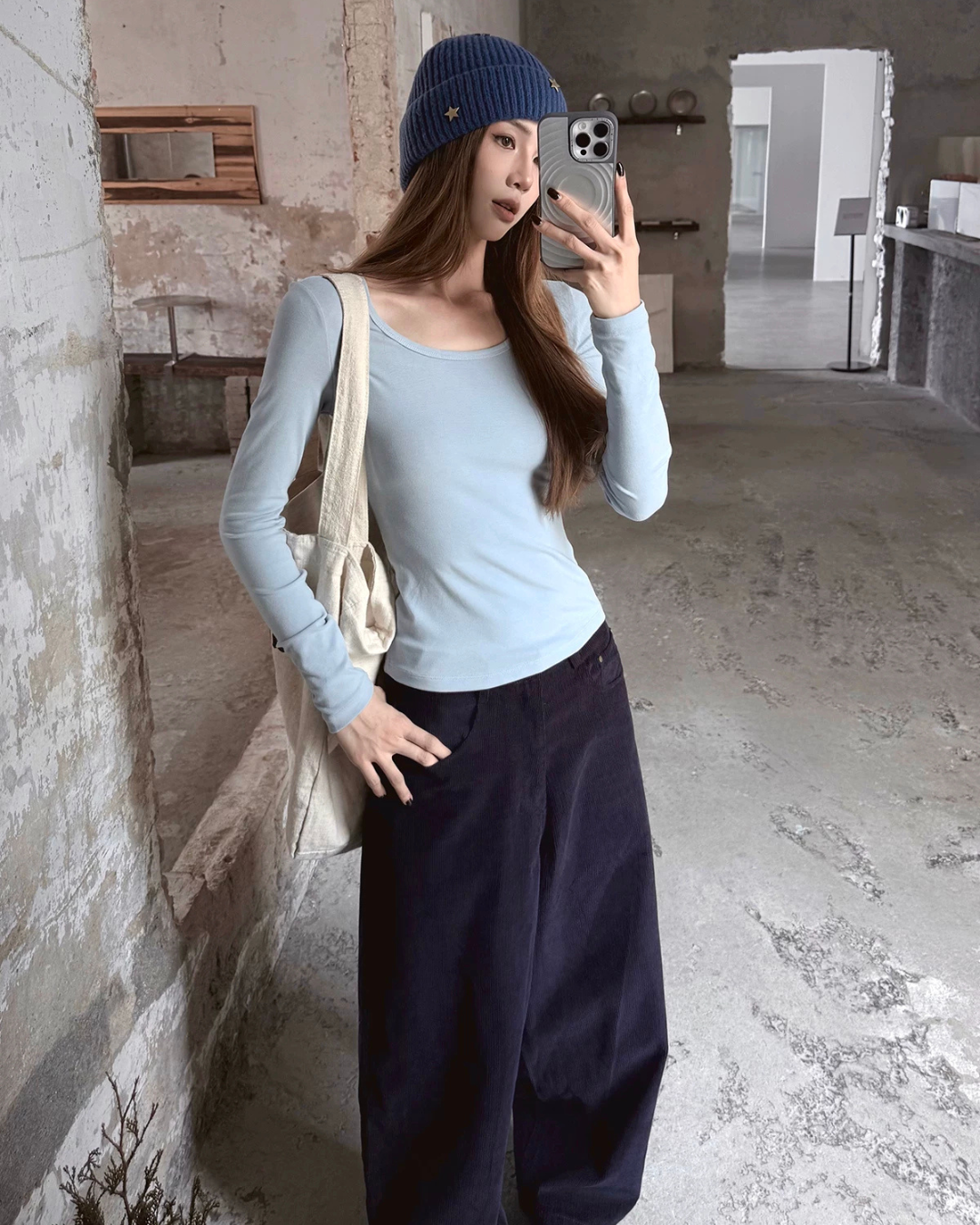 Round Neck Long-Sleeve T-Shirt WWP0001