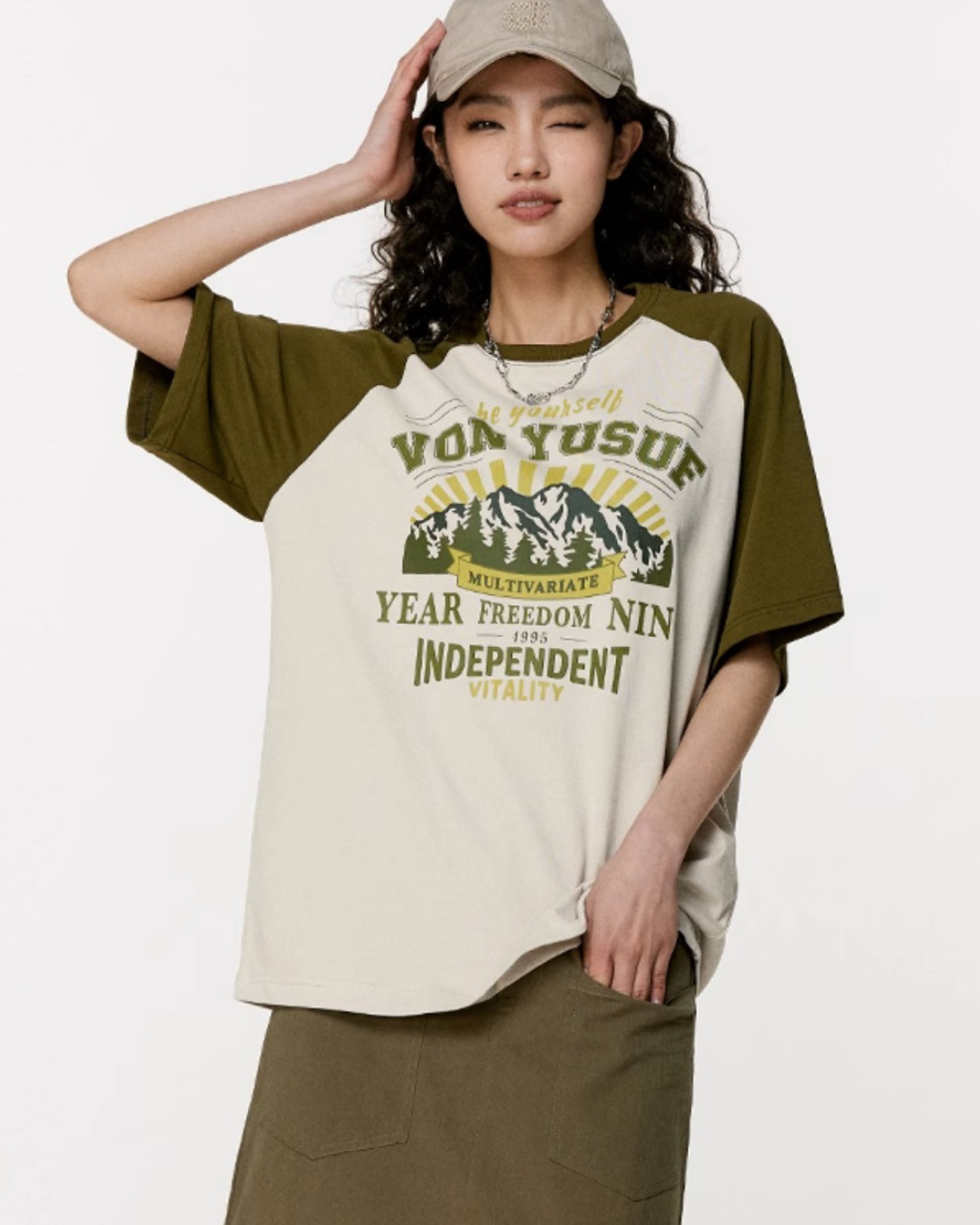 Retro Ragglan Sleeve T-Shirt VNY0010