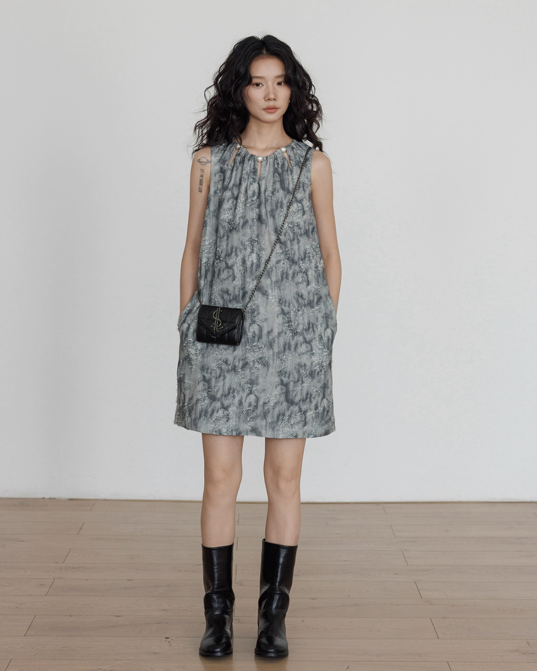 Round Neck Sleeveless Dress VAS0130