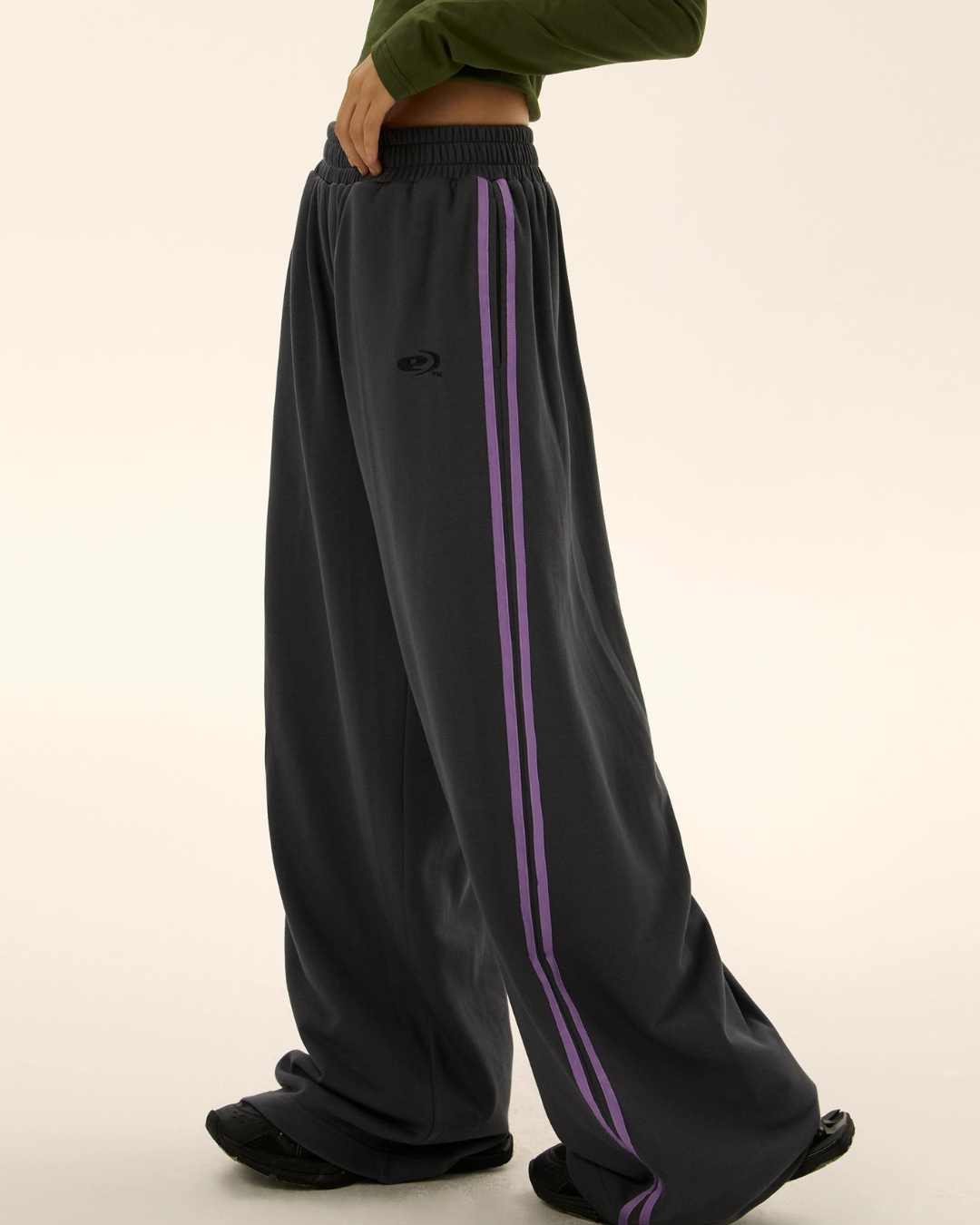 Sideline Sweatpants EZK0025