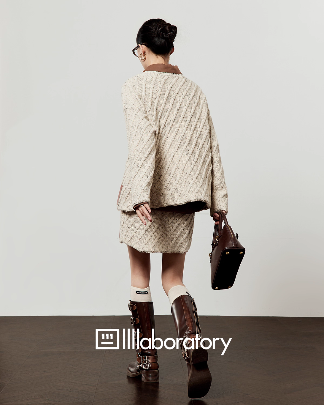 Round Neck Loose Knit / Slim Fit Skirt LLA0562