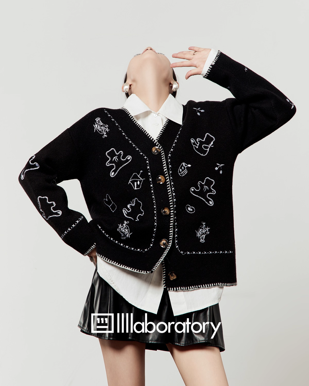 V-Neck Knit Cardigan / Leather Mini Skirt LLA0526