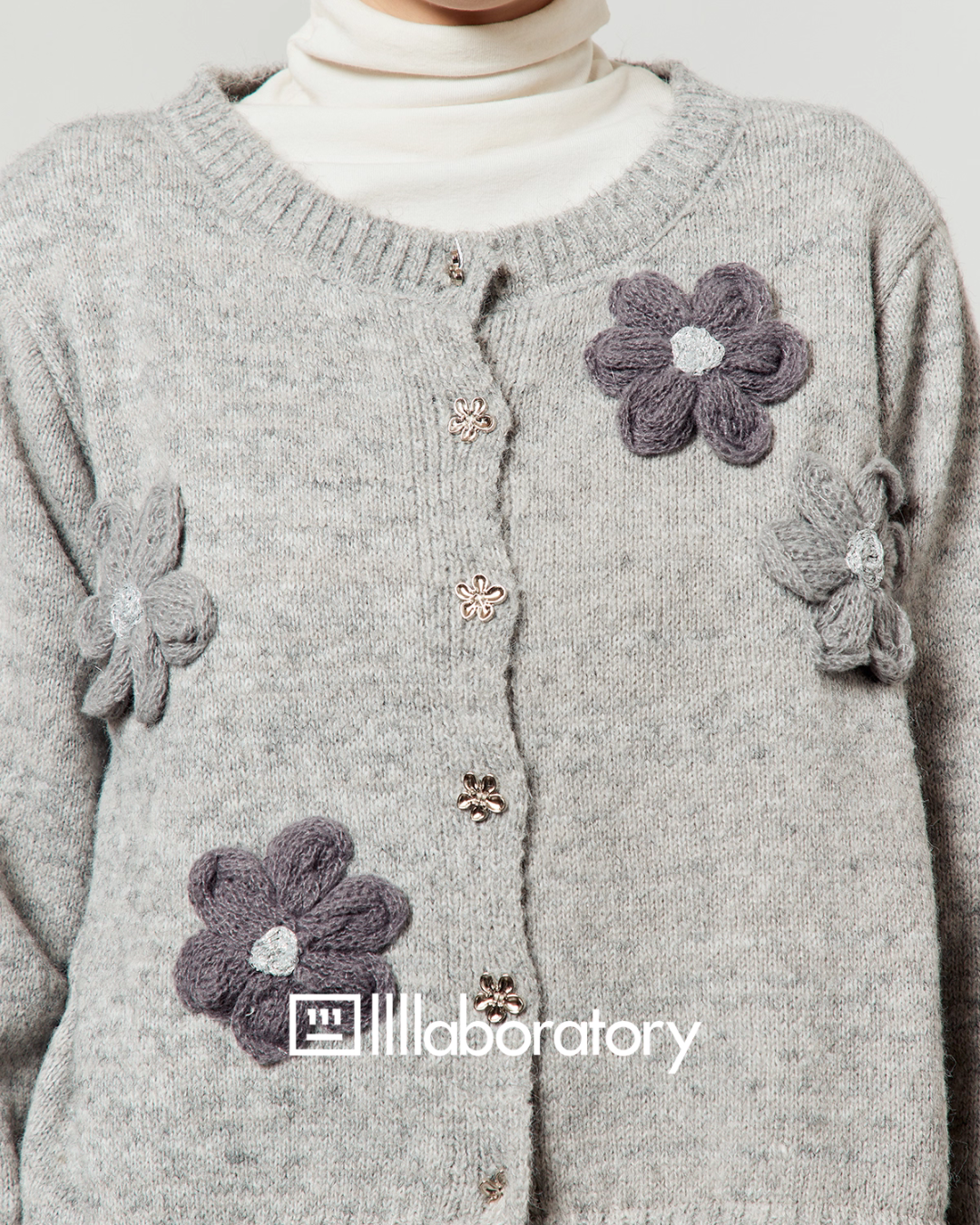 Flower Motif Knit Cardigan / Polka Dot Mini Skirt LLA0571