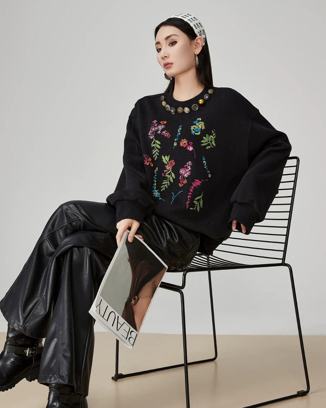 Crew Neck Embroidered Top FER0154