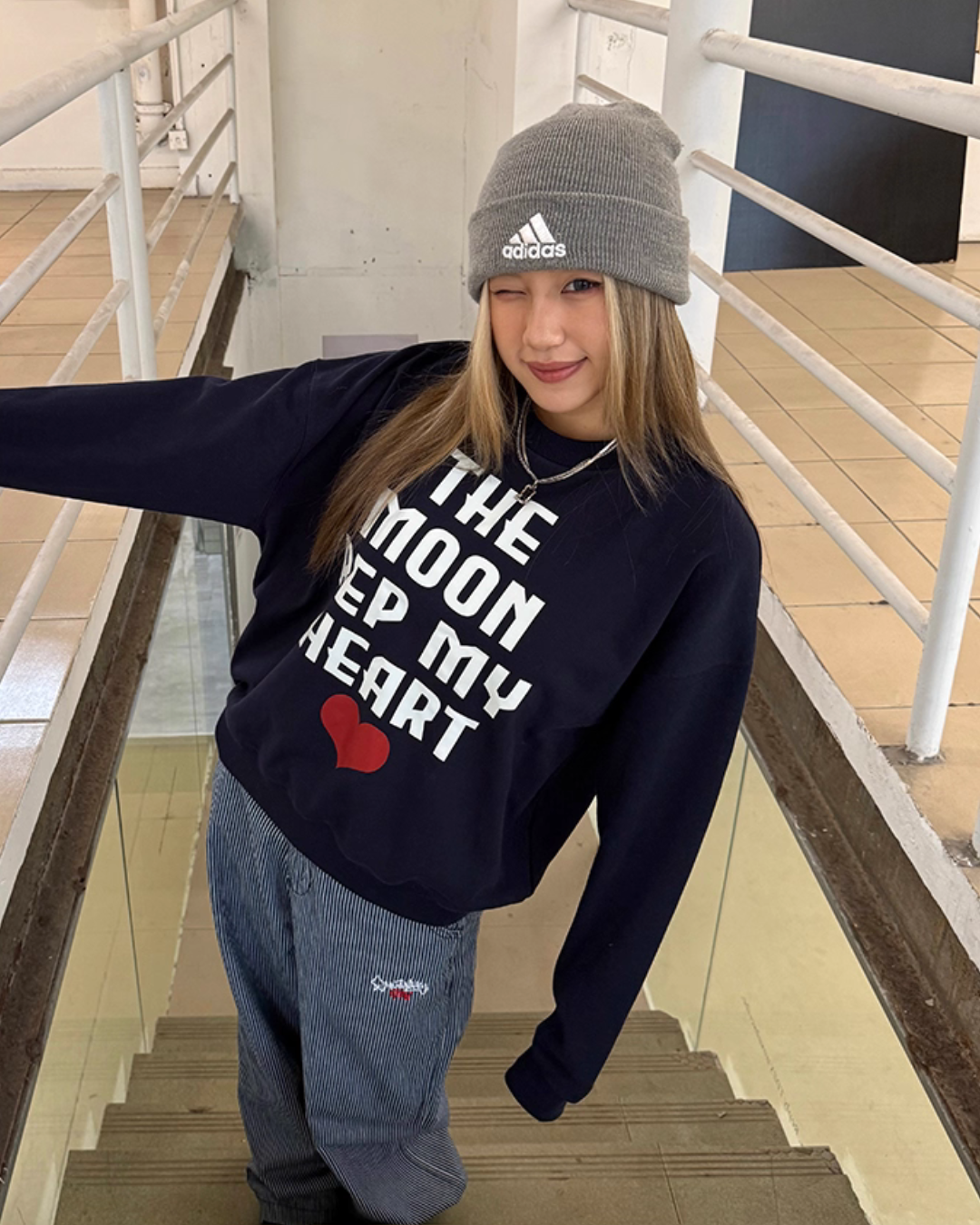 College Logo Sweat Top CYE0029