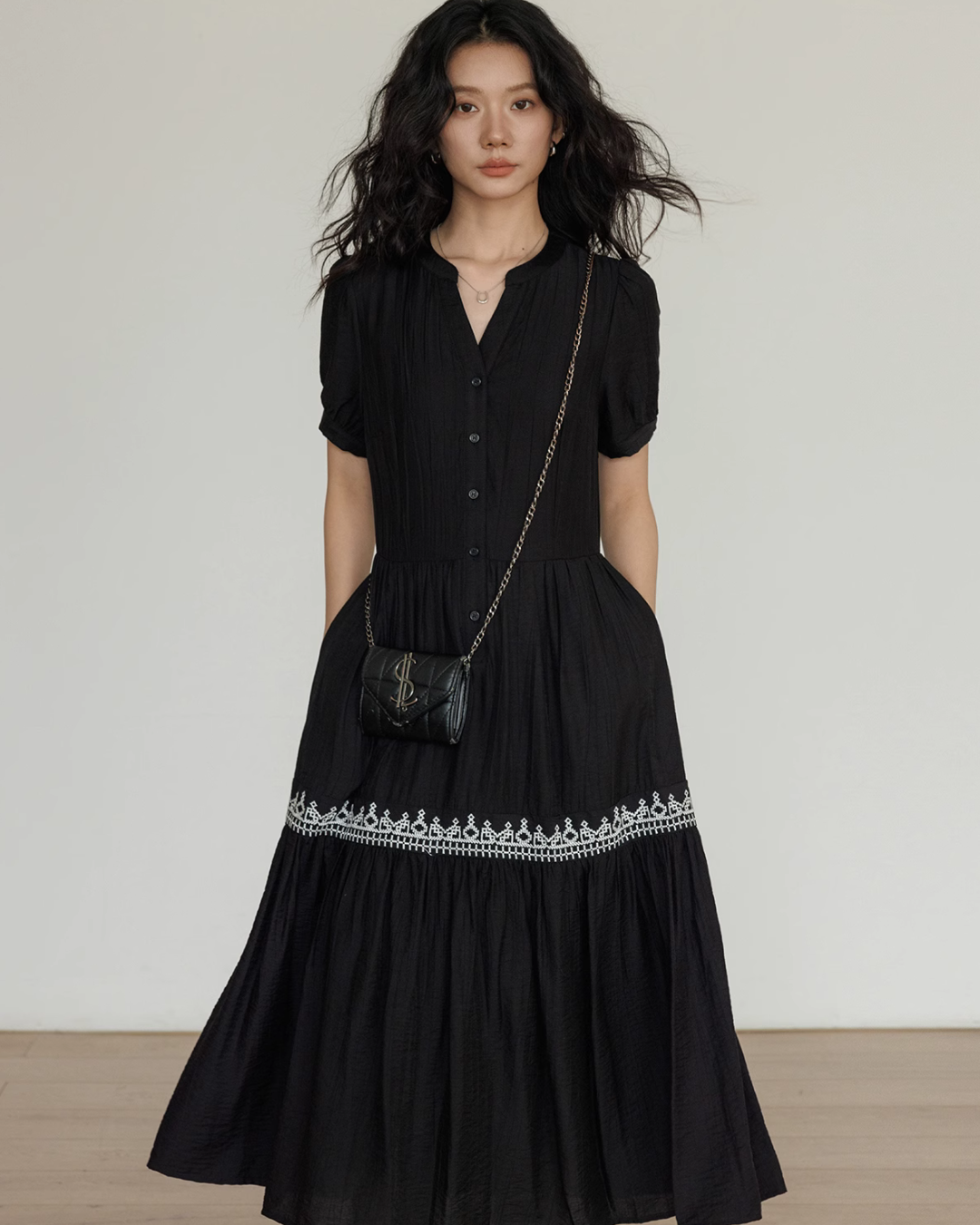V-Neck Short Sleeved Black Dress VAS0095